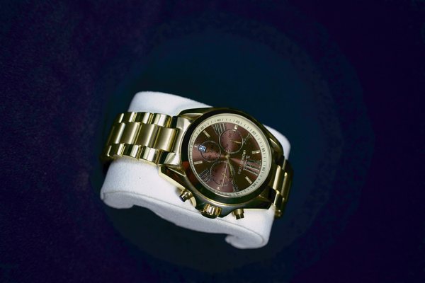 Speedmaster Dourado